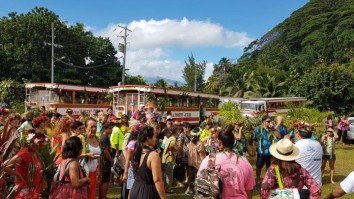 moorea circle island